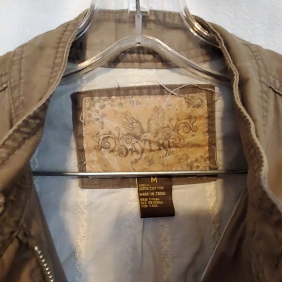 Jacket - Picture 8 of 8